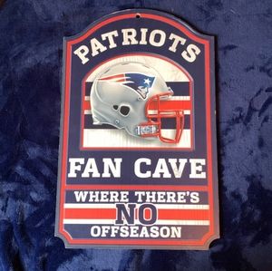 Wooden Patriots wall decor